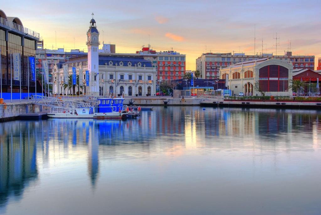 Apartamento Para 4 Personas En El Centro De Valencia, Plaza El Pilar Exterior photo